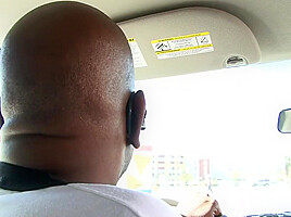 Pinky’s Curves: A Steamy Encounter with Skyy Black and Julia Ann